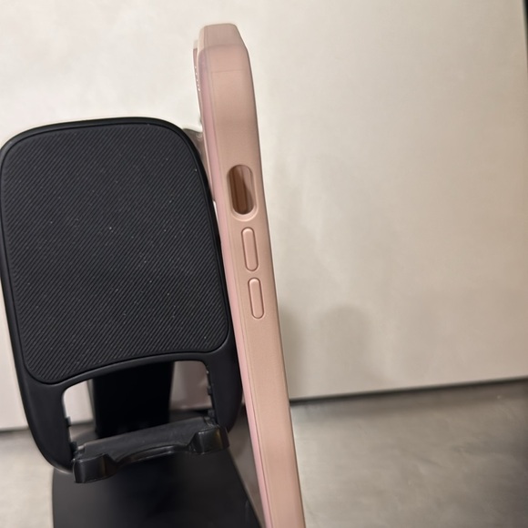 OtterGrip MagSafe iPhone 14 Pro Max Case - Picture 5 of 7